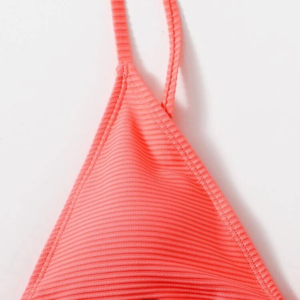 Cute bikini - Picture 4 of 5